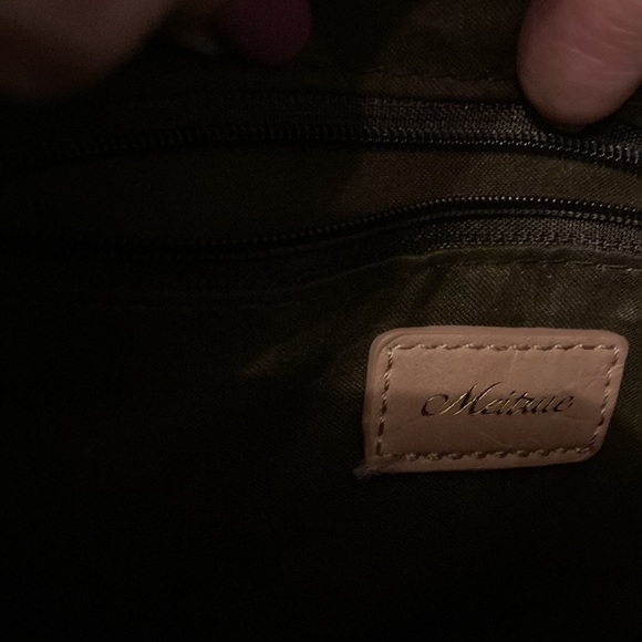 Embossed Pink Faux leather Shoulder Bag - Picture 7 of 13